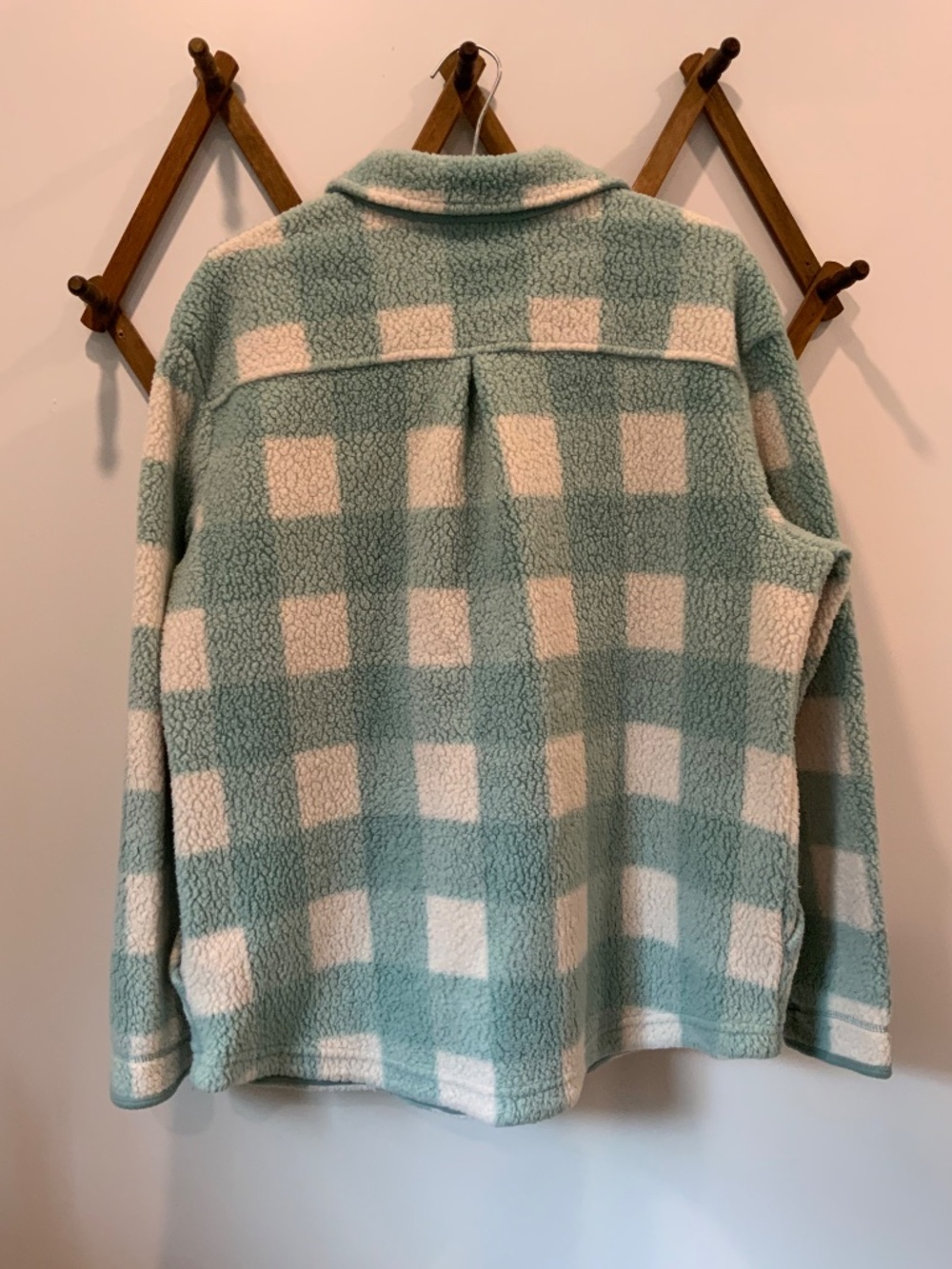 LLBean Cozy Cottage Plaid Fleece Button Up Sweater in Large - Picture 2 of 3